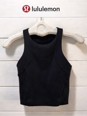 ❣️LULULEMON – Size 2 – Black Cropped Tank